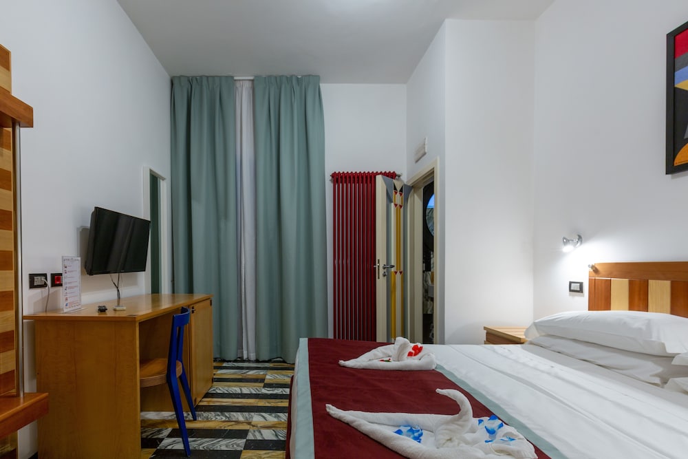 Panoramic, Villa, 8 Queen Beds, Sofa, B and B Villa La Ventana 9/10