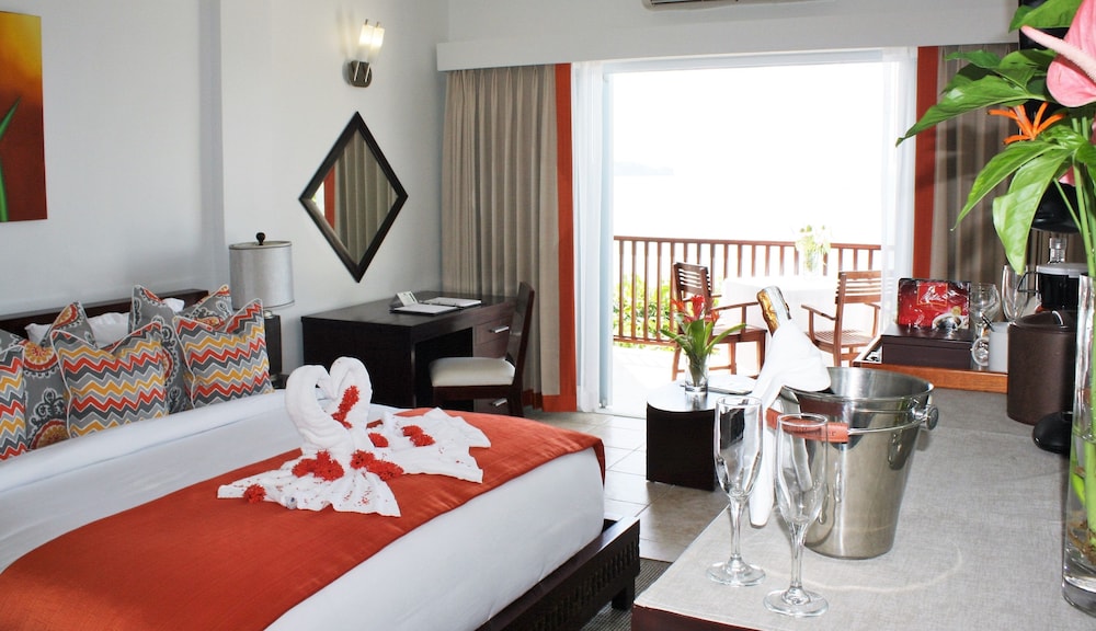 Calabash Cove Resort And Spa - Adults Only 17/38