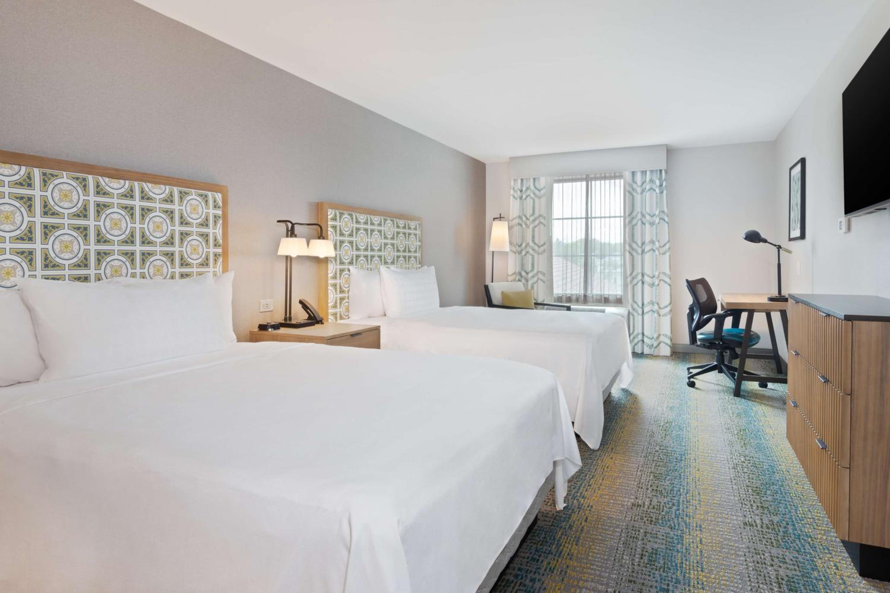 1 BEDROOM, SUITE, 2 QUEEN BEDS