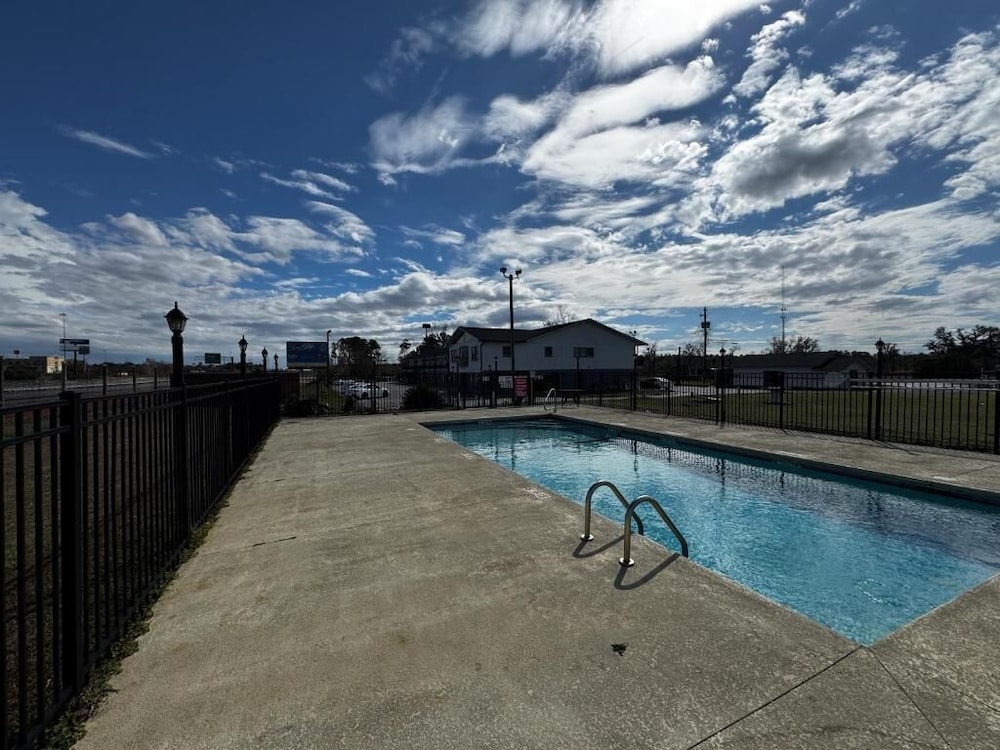 OYO Briarwood Motel 41/49