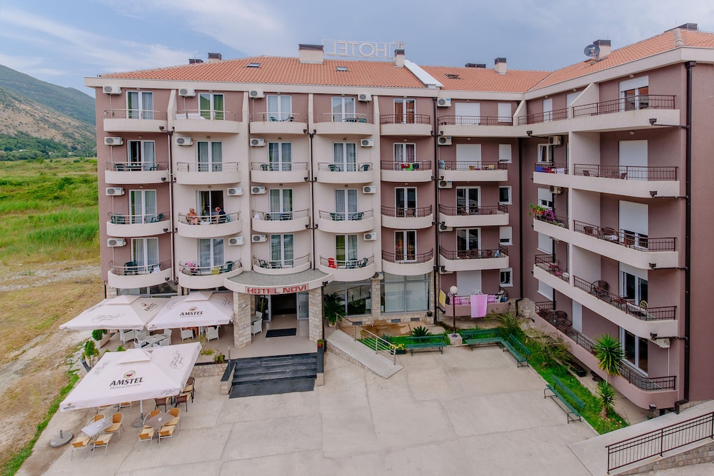 Hotel Novi 1/20