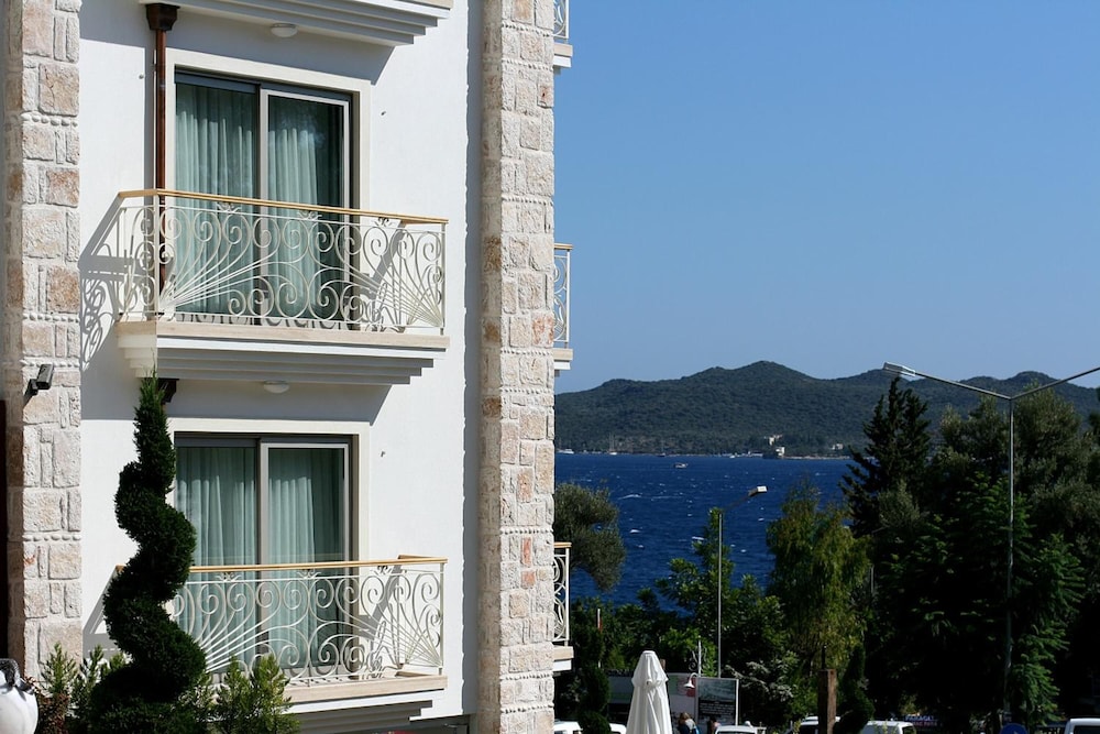 Arnna Hotel 4/67