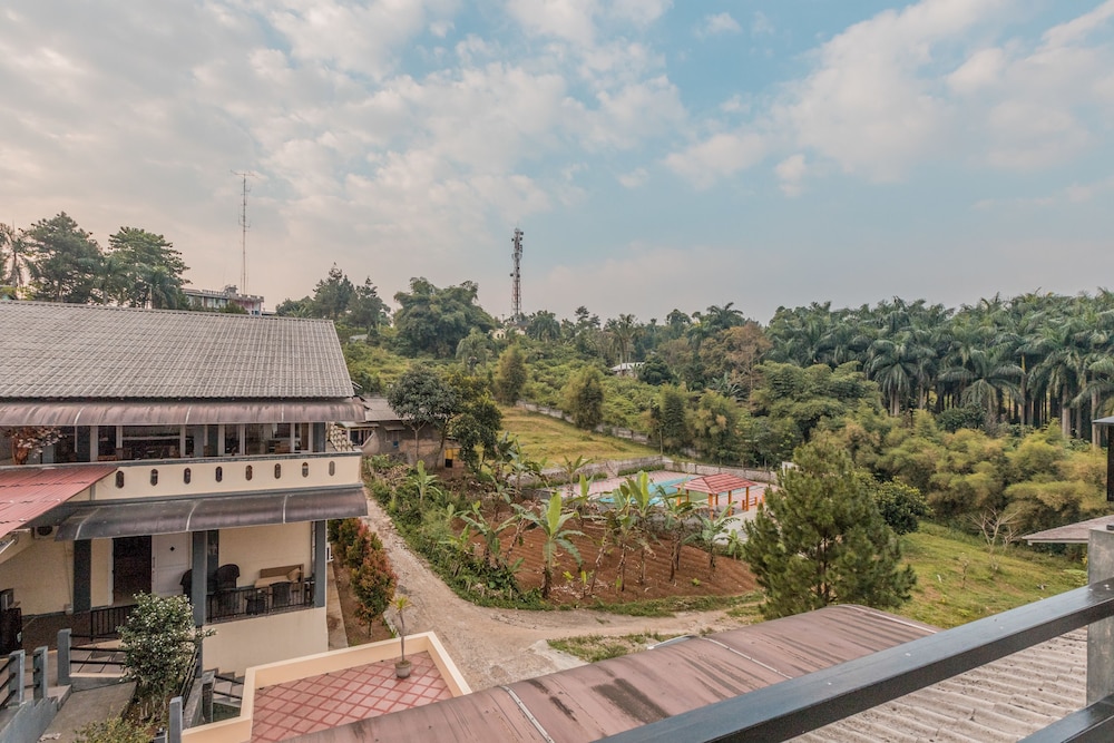 Hotel O Bogor Puncak Near Padang Golf Bukit Pelangi Formerly Gunung Geulis Village 53/61