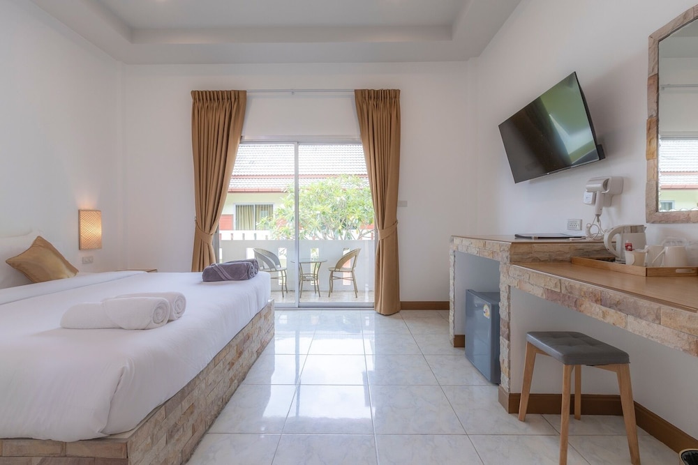 Sunrise Serenity Phuket Resort 14/50