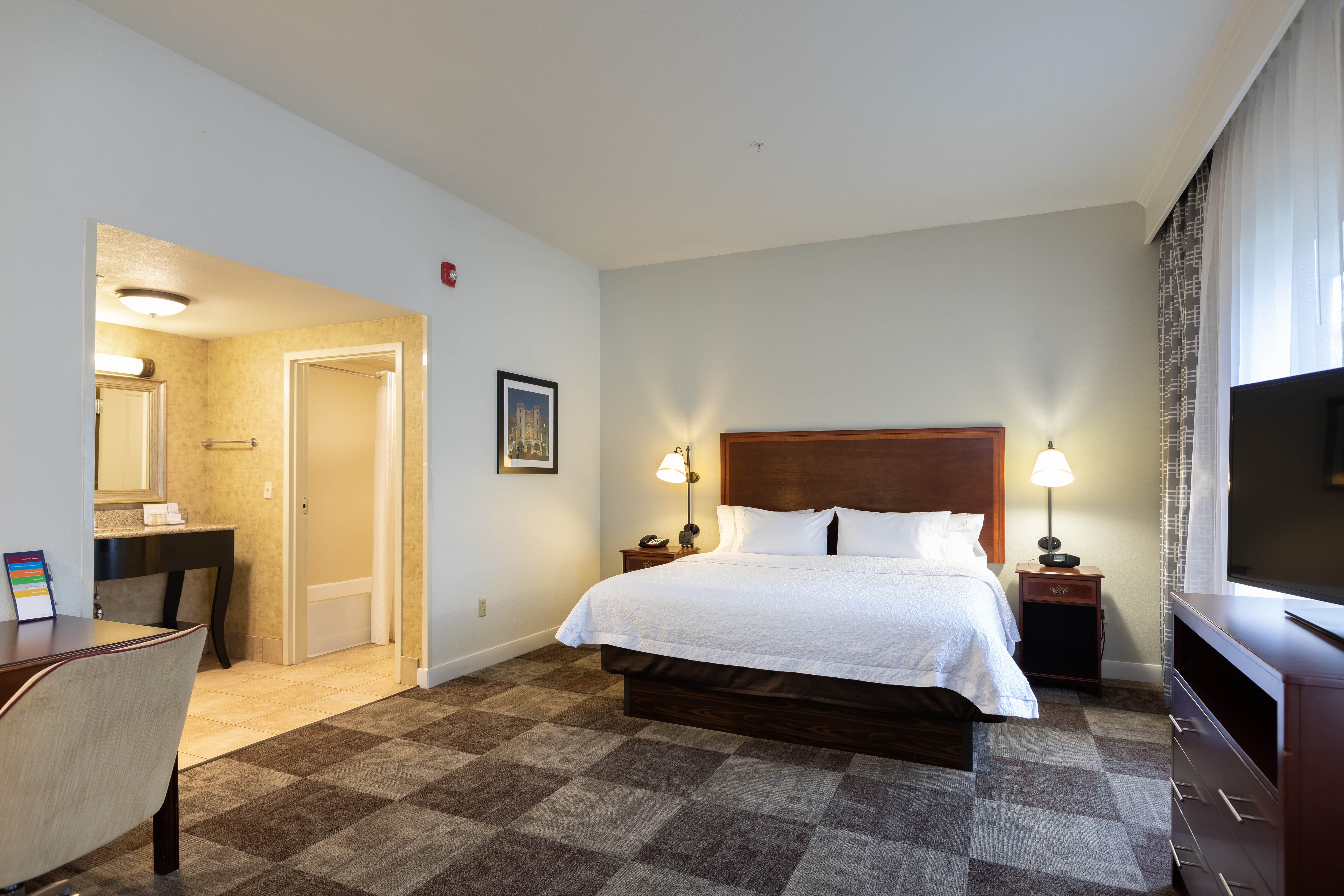 STUDIO, SUITE, KING BED, SOFA