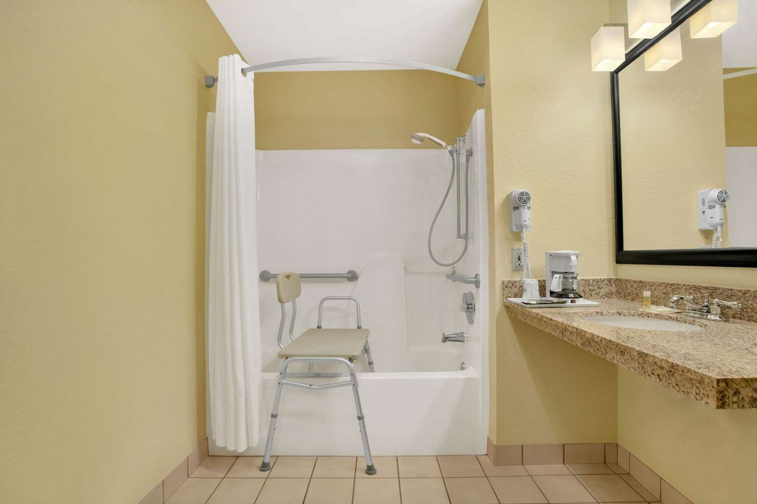 Days Inn by Wyndham Globe, Arizona 21/21