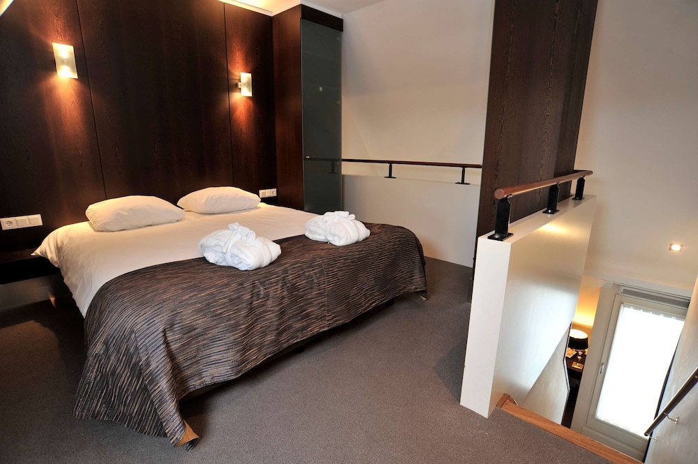 Golden Tulip West Ende 36/73