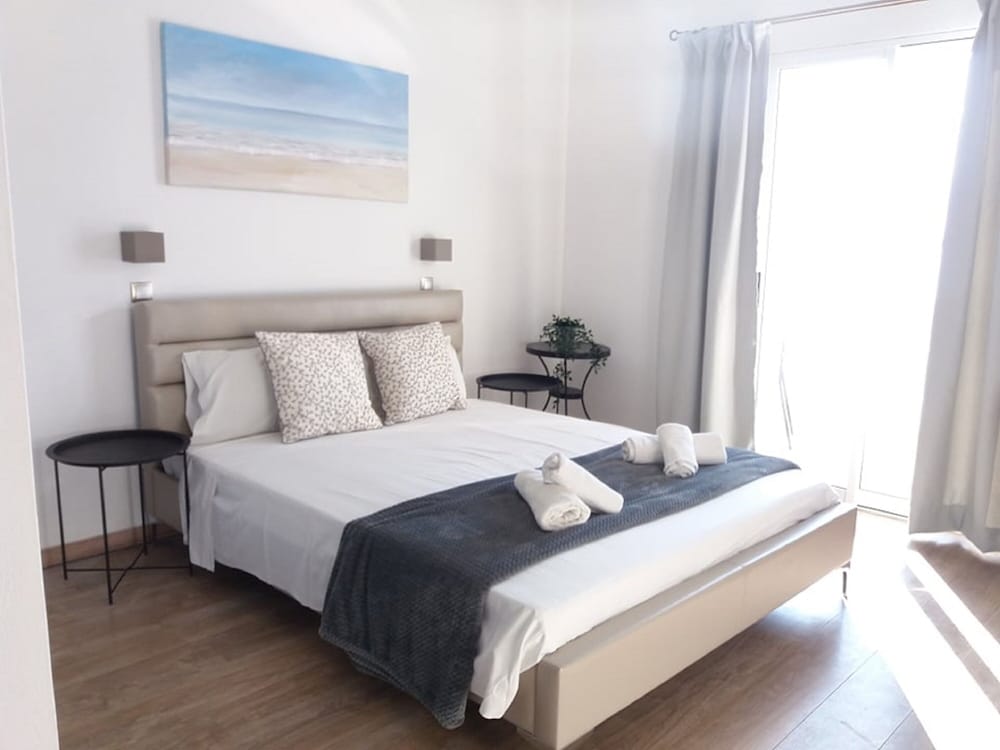 Oceanis Rooms Apartments 4/50