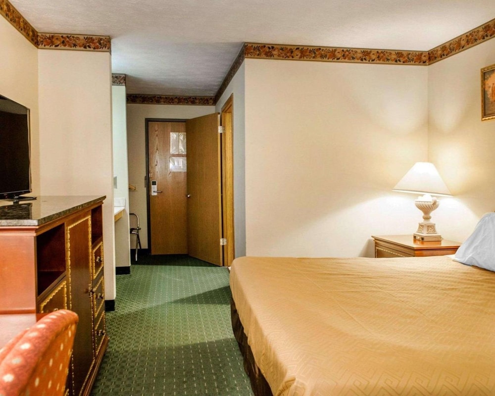 Fairbridge Inn Express Chesterton 25/53