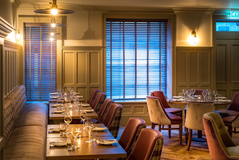 Bishop S Gate Hotel 39/43