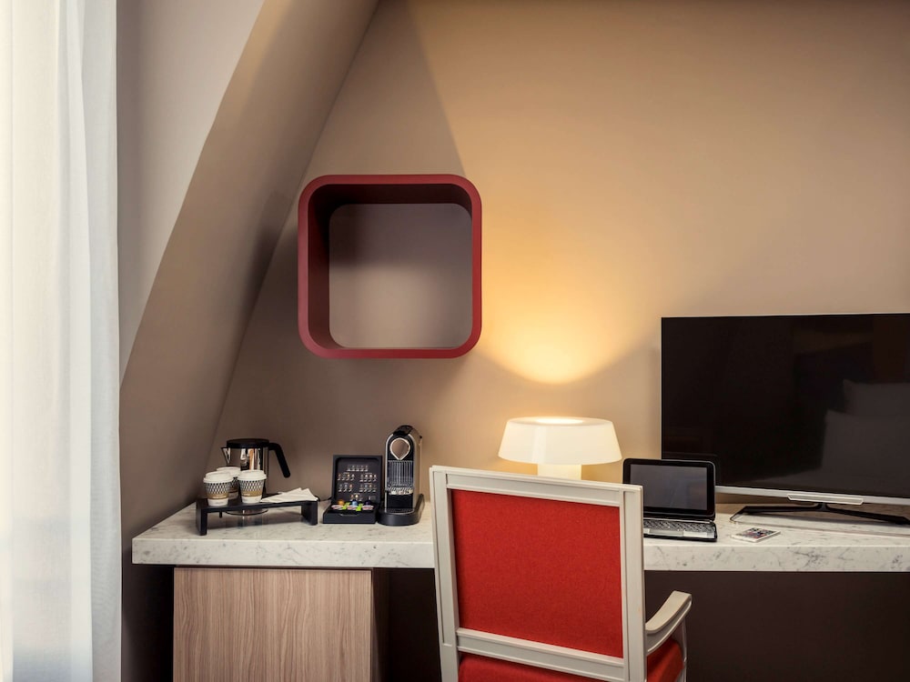 MERCURE PARIS ALESIA 52/66