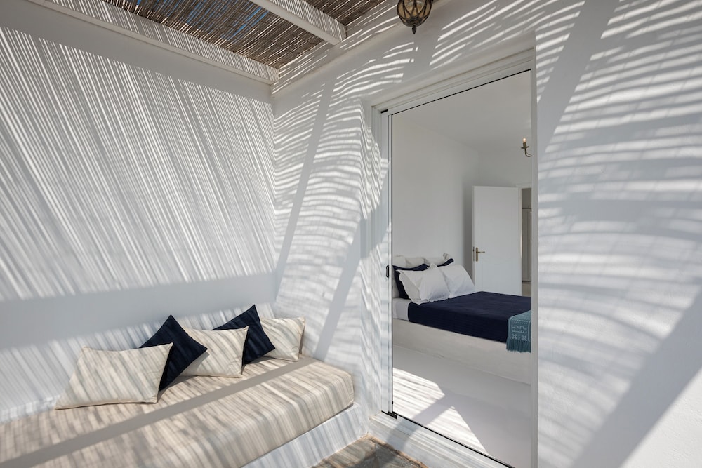 Krios Luxury Suites 15/50