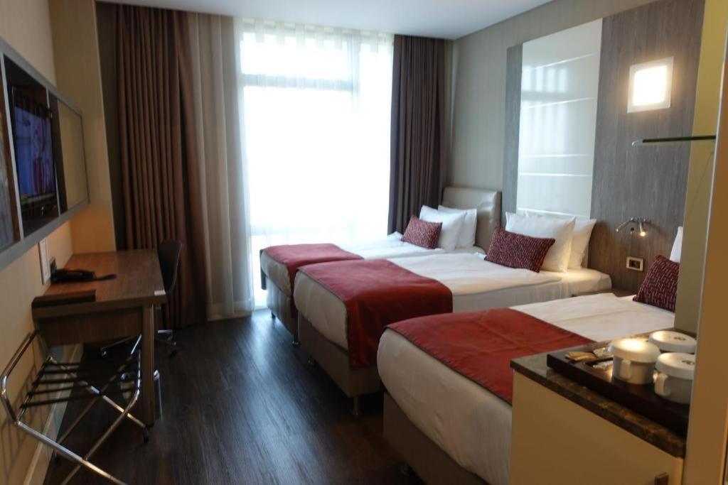 غرفة ثلاثية بإطلالة على المدينة، Ramada Encore By Wyndham Bayrampasa 2/10