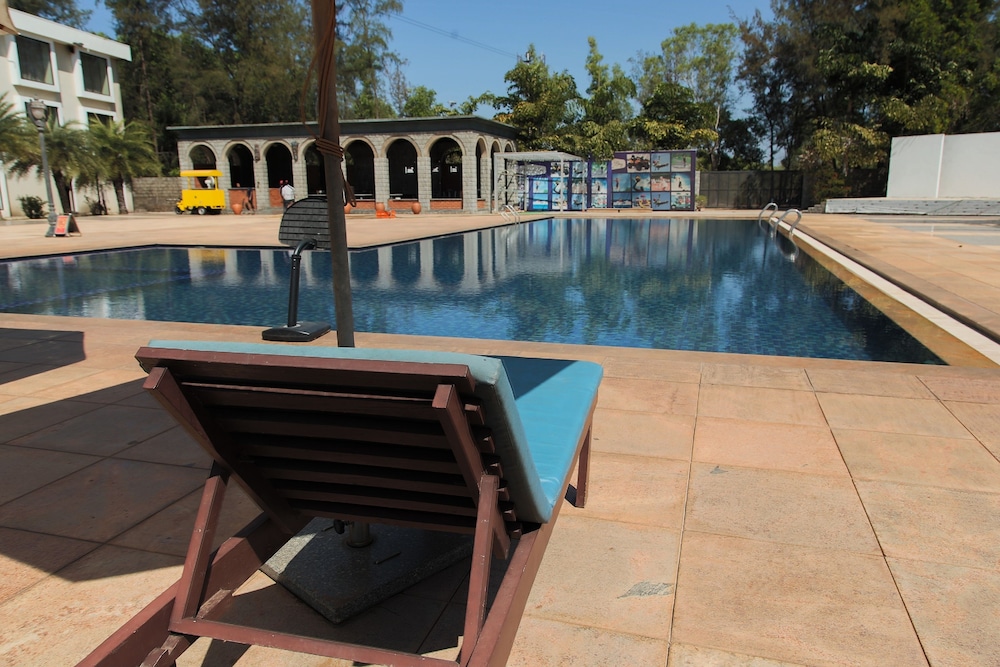 Meridian Bay Resort and Spa Kundapur 49/53