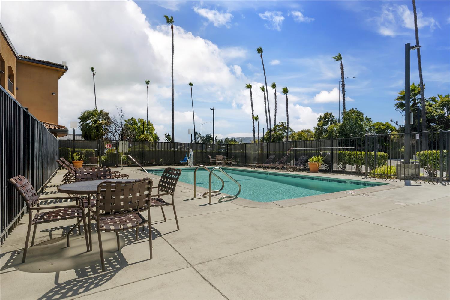 Best Western Plus Pleasanton Inn 22/23