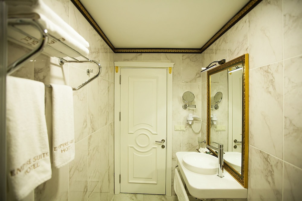 Empire Suite Hotel 31/32