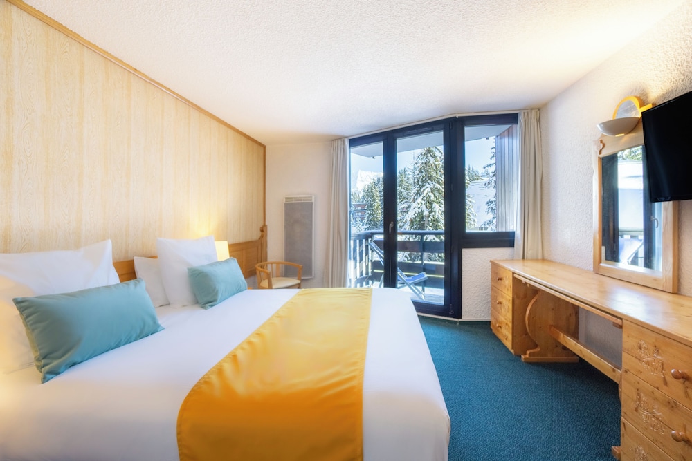 SUPERIOR, DOUBLE BED, LAKE VIEW