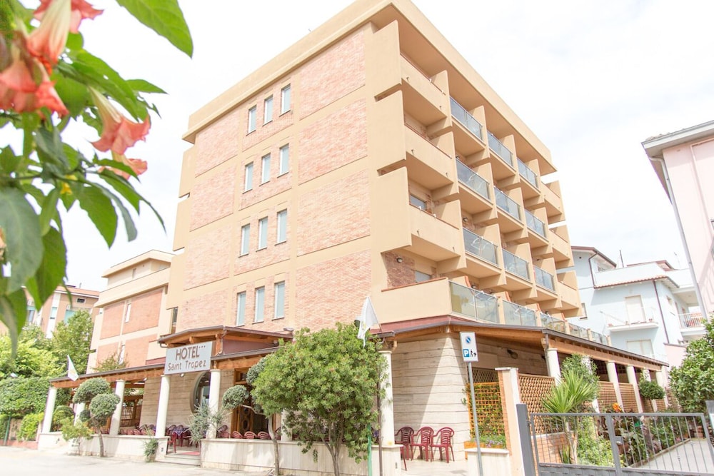 Hotel Saint Tropez 1/30