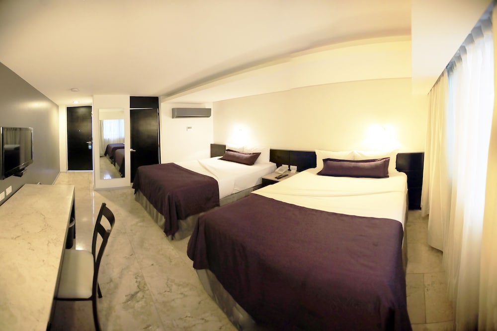 Hotel Senorial 24/56