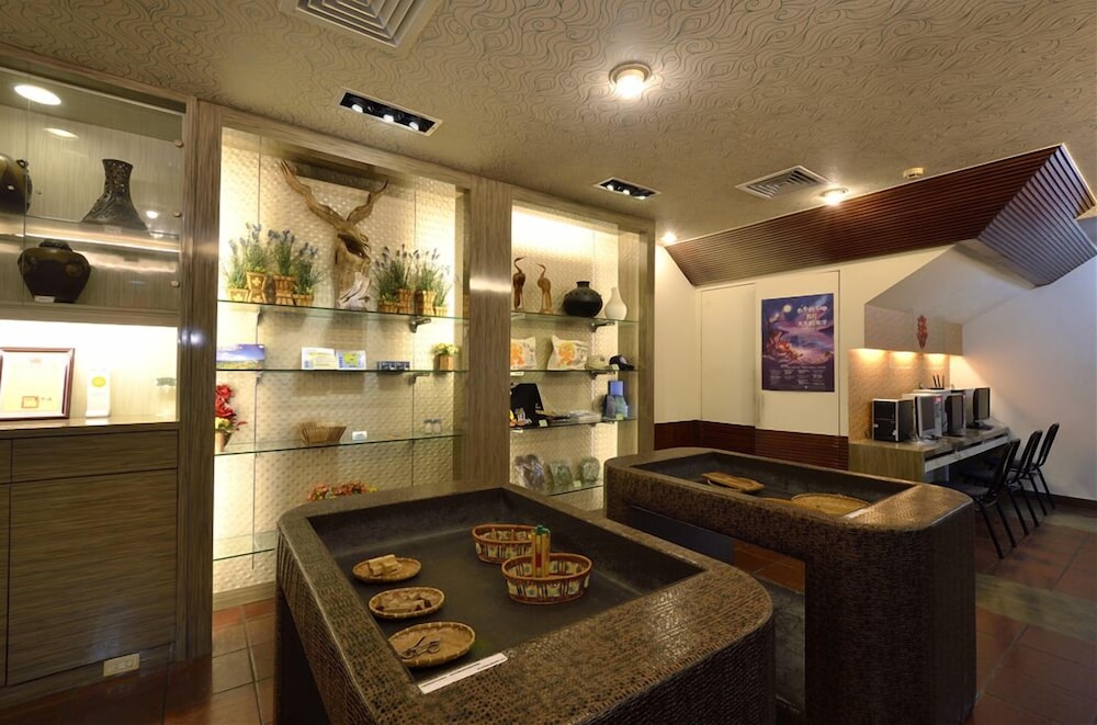 Toong Mao Kao-shang-ching Hotel 40/54