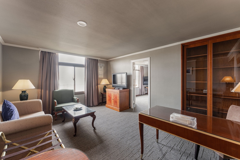 Hotel J Metropolis 49/54