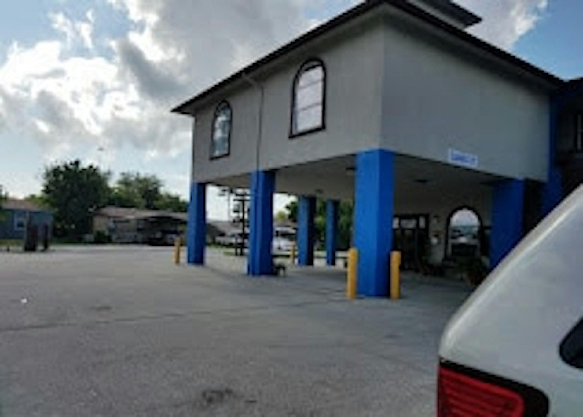 Airport Inn & Suites South Padre Island I 37 19/23