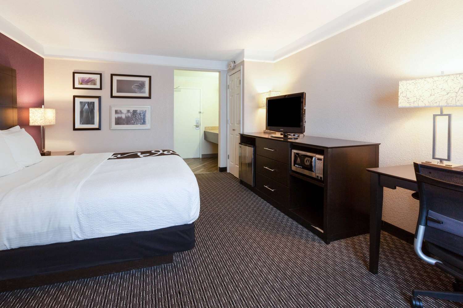 La Quinta Inn & Suites by Wyndham Detroit Utica 20/49