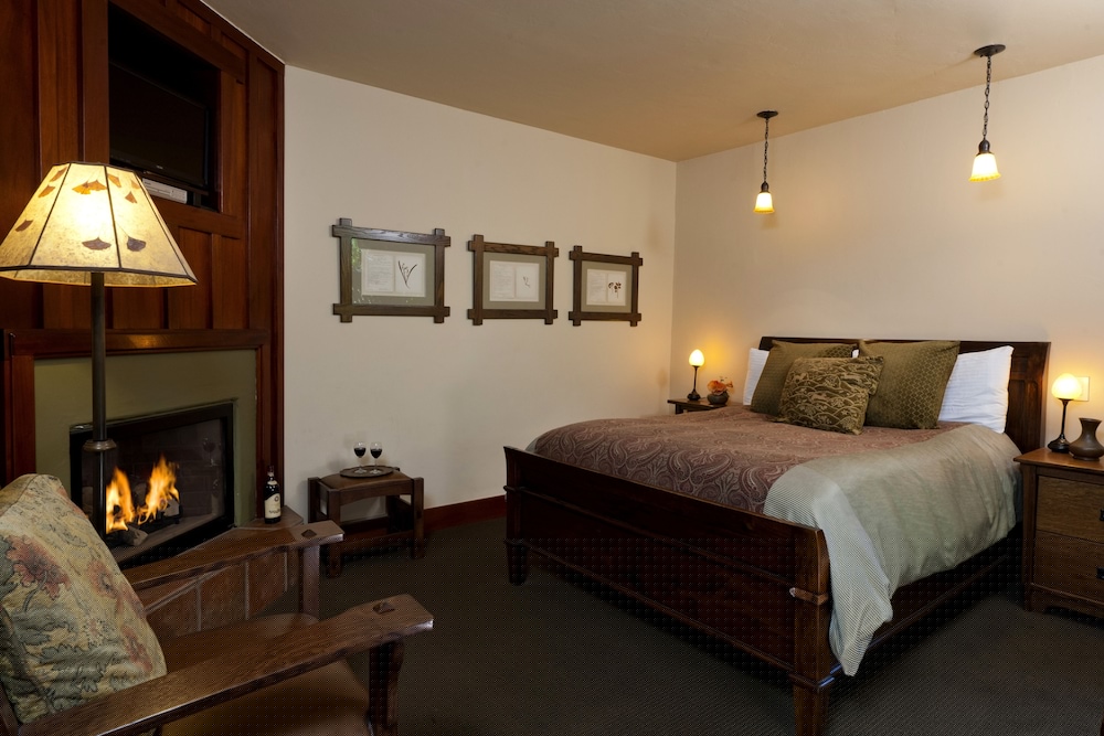 Blackbird Inn A Four Sisters Inn 24/50