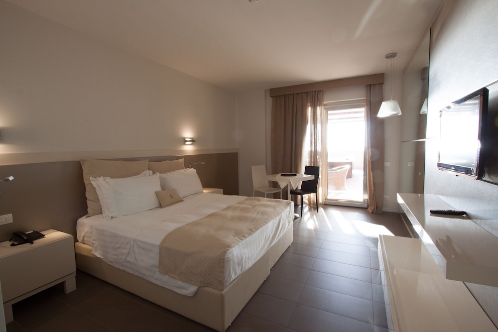 ROMANTIC, DOUBLE BED, SEA VIEW, BALCONY
