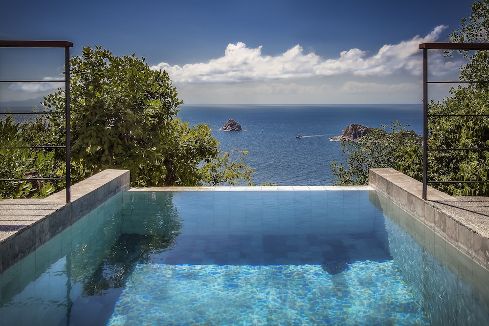 Philip's Villa 37/39