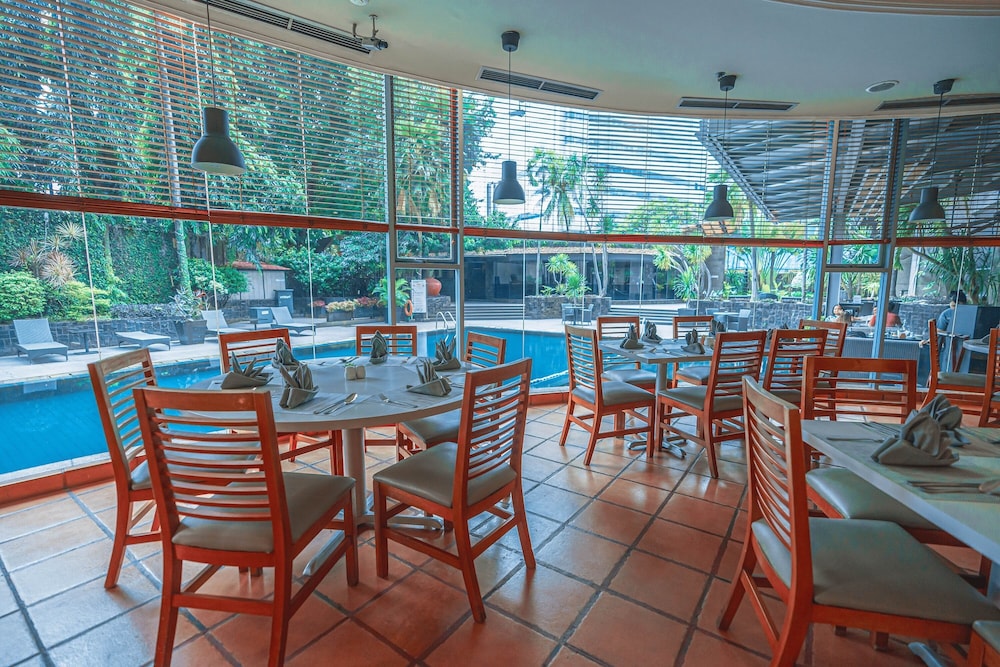 Kimaya Slipi Jakarta by Harris 36/50