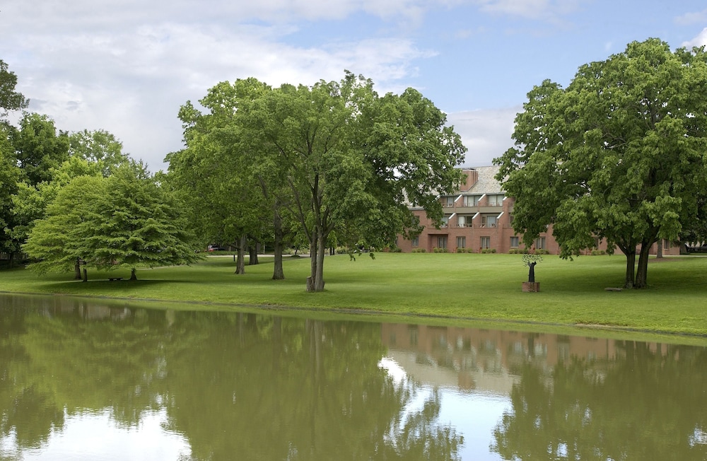 New Harmony Inn Resort & Conference Center 37/49
