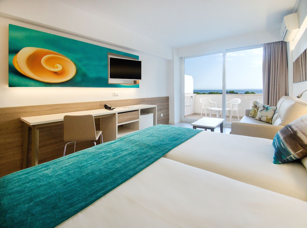 Globales Panama - Adults Only 8/32