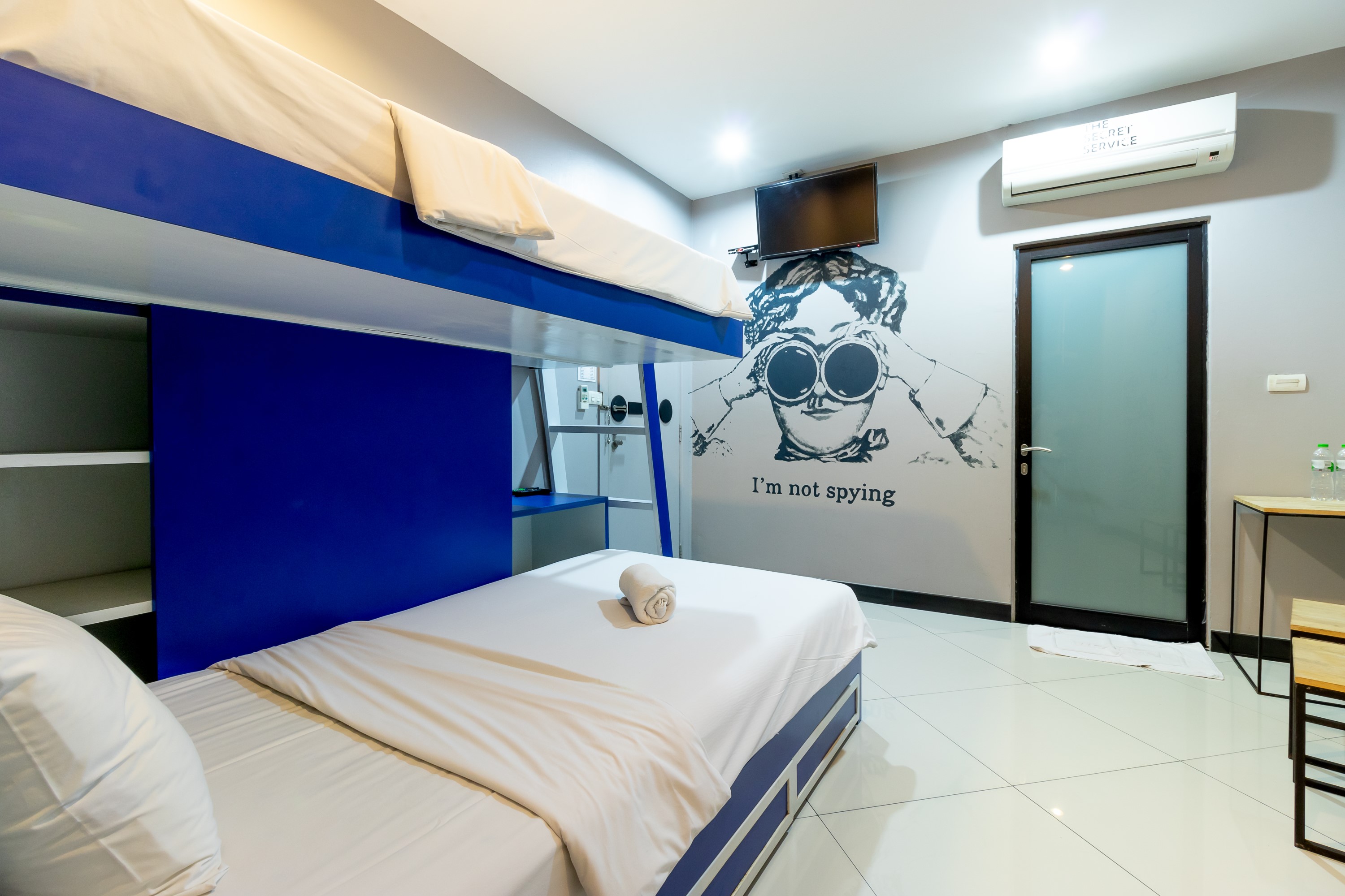 Private, Bunk Bed, Side View