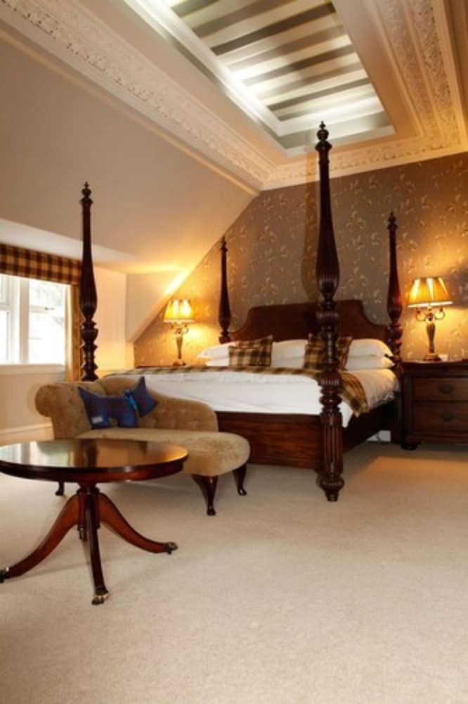 Tor Na Coille Hotel 44/52