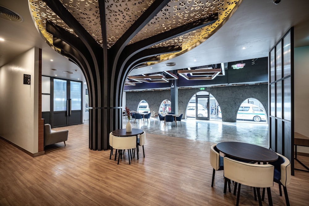 VIX Bangkok @ Victory Monument 21/36