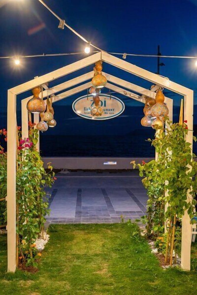Uras Beach Hotel 41/50