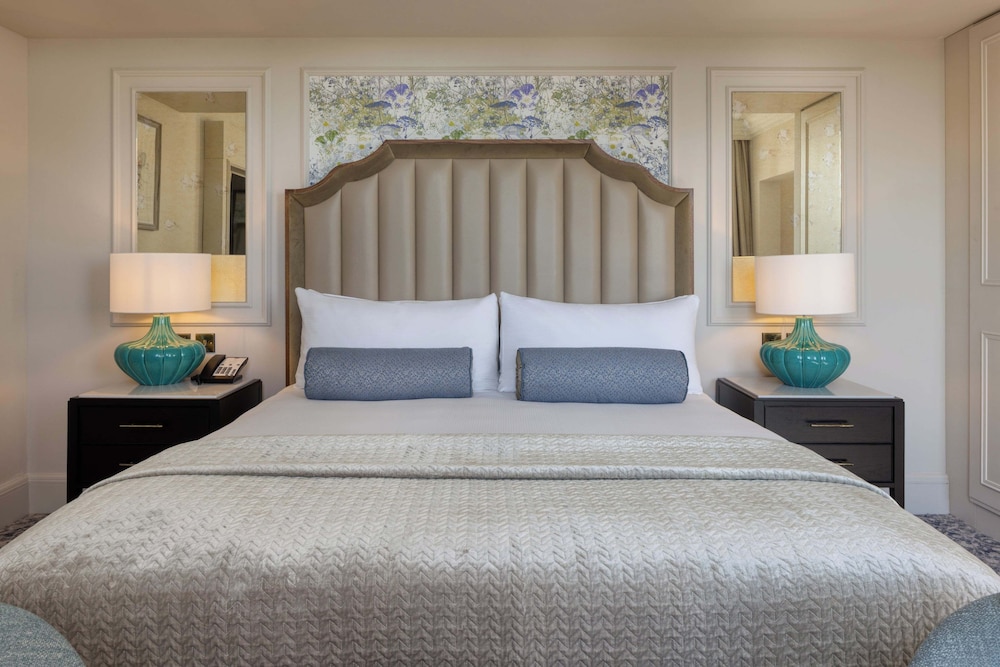 Suite, King Bed, Castle View, Terrace