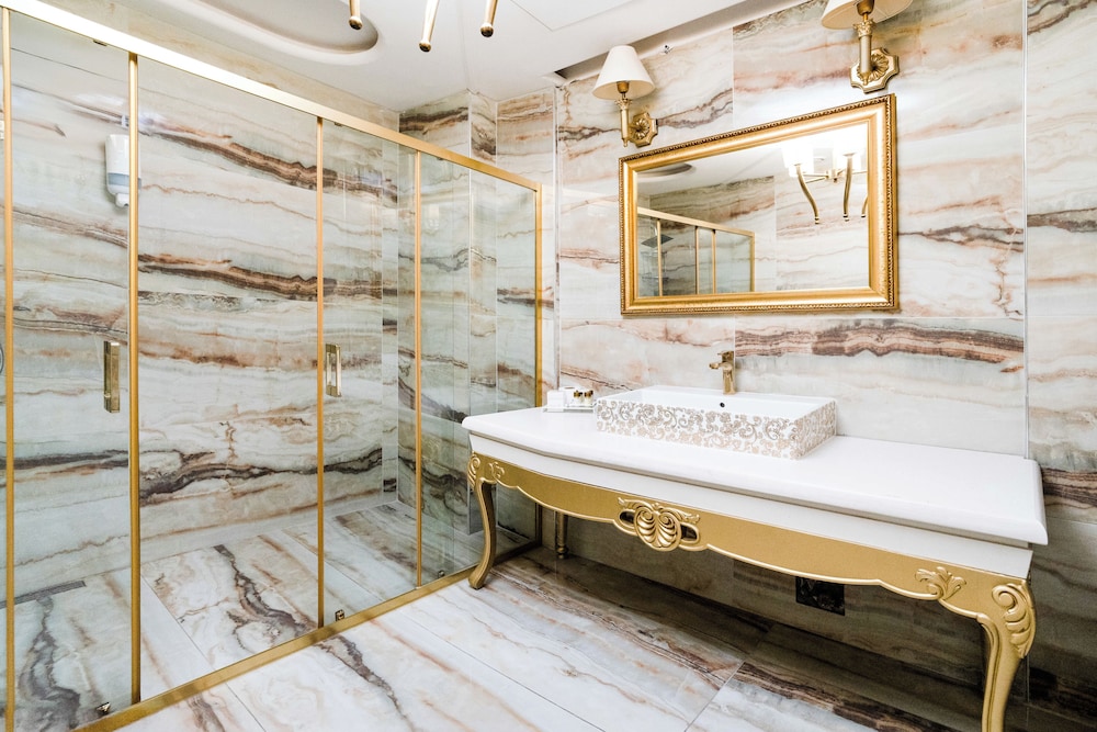 Golden Pearl Boutique Hotel - Adults Only 66/66