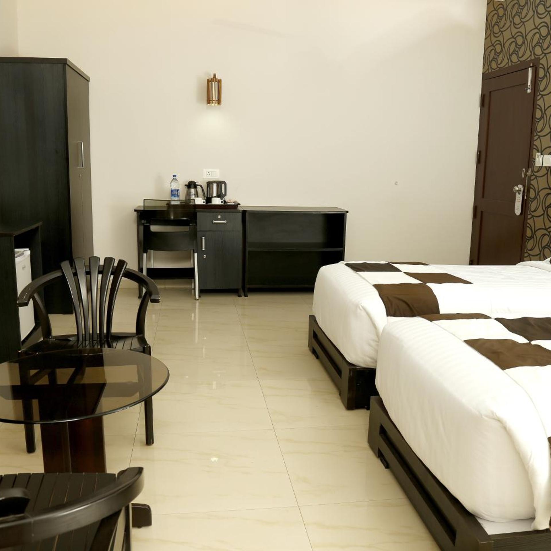 RYDGES INN KOTTAKAL 14/28