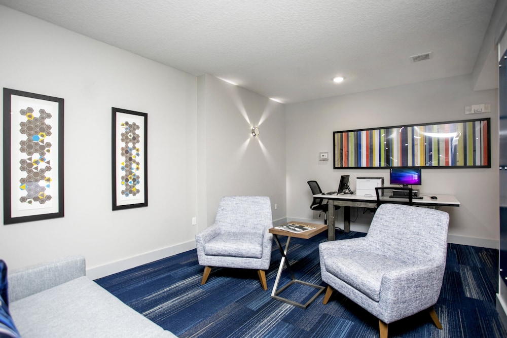 Holiday Inn Express Hotel And Suites Jacksonville Mayport Beach 42/64