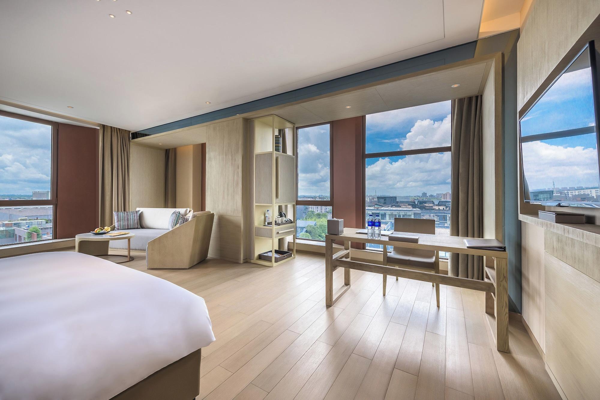 Deluxe, Suite, Multiple Beds