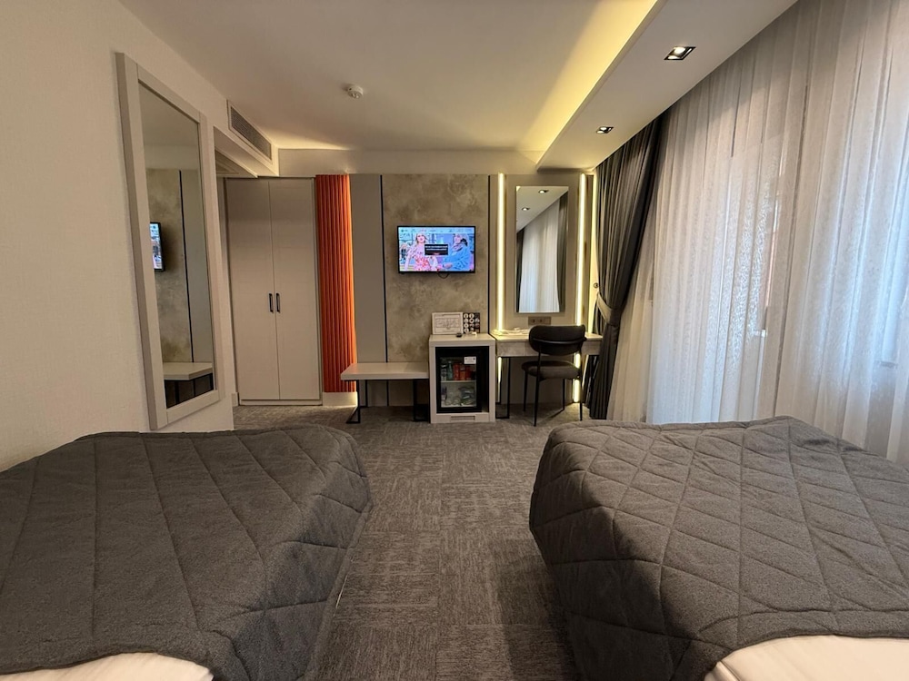 Starton Hotel 33/50