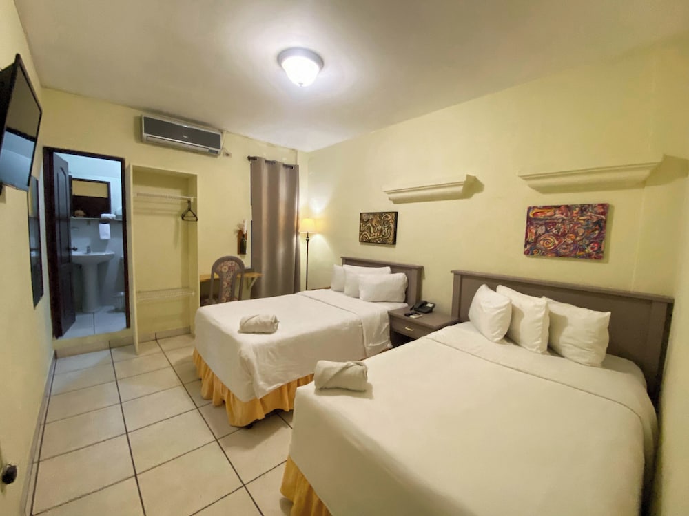 Morrison Hotel San Salvador 17/49