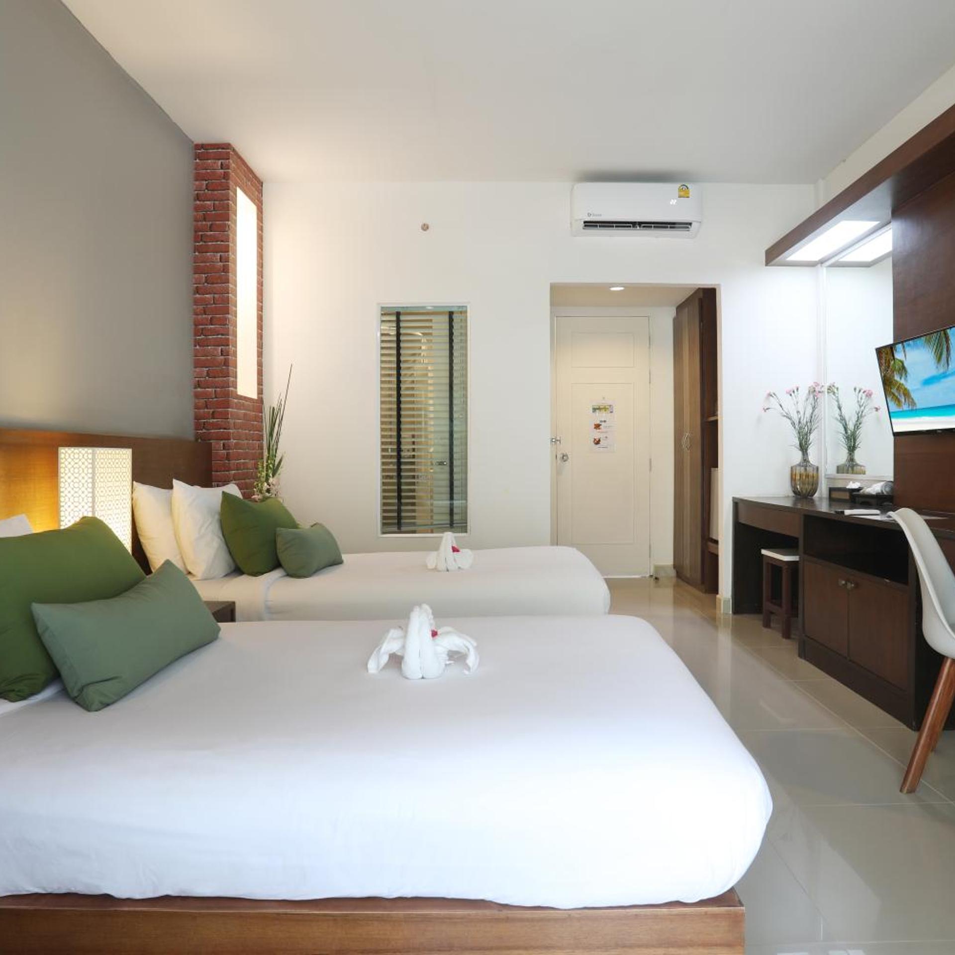 Tuana Hotels Brook Pool Access 13/50