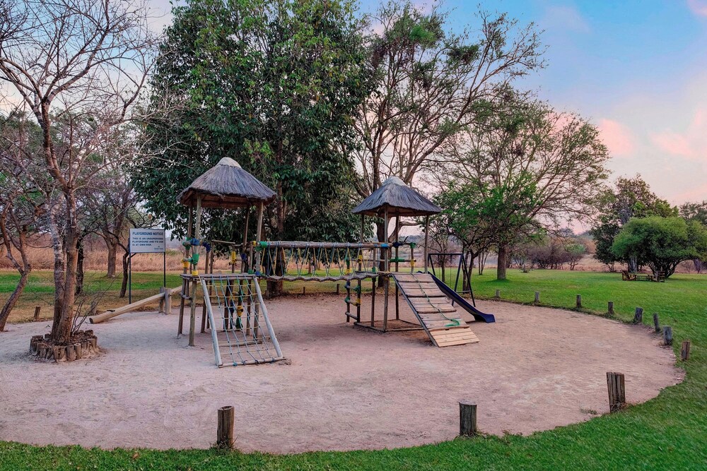Protea Hotel by Marriott Lusaka Safari Lodge 41/50
