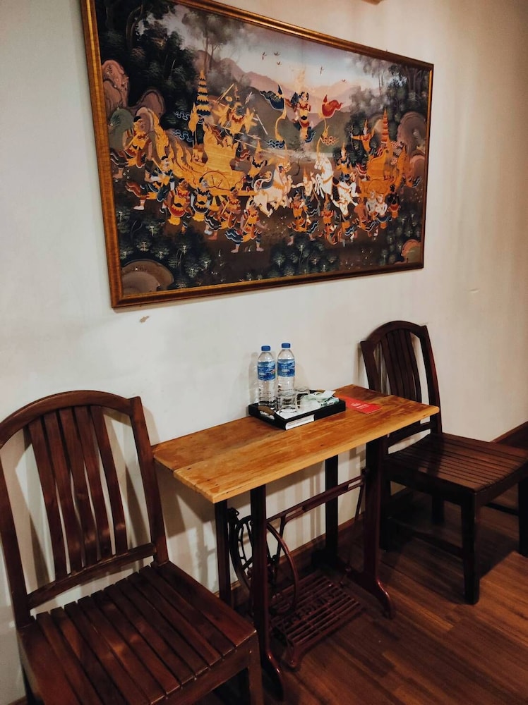 Around The World Bed and Breakfast - Hostel 31/50