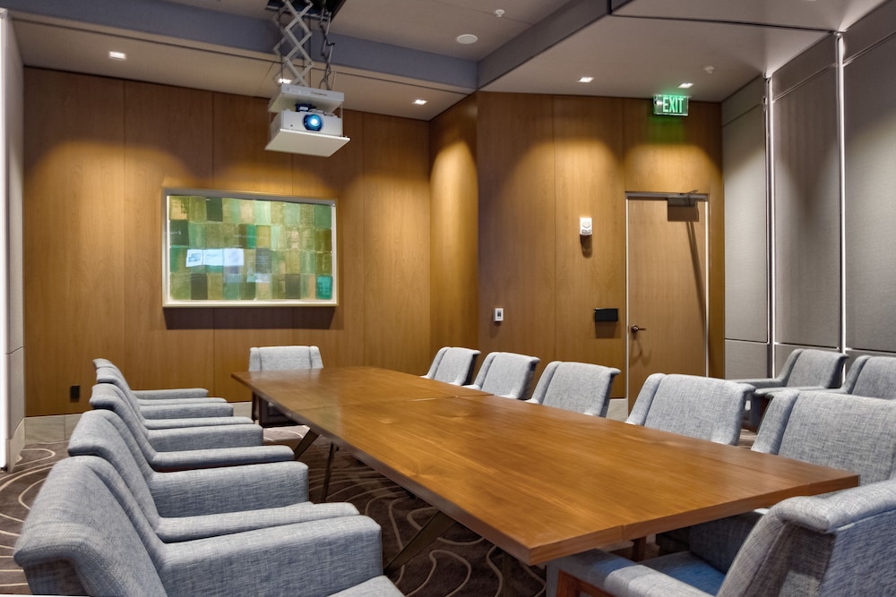 Real Select at the Ritz Carlton Residences, Waikiki Beach 35/50