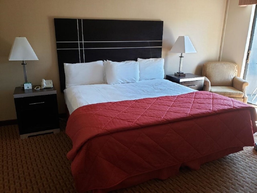 Chateau Resort & Conference Center 35/73