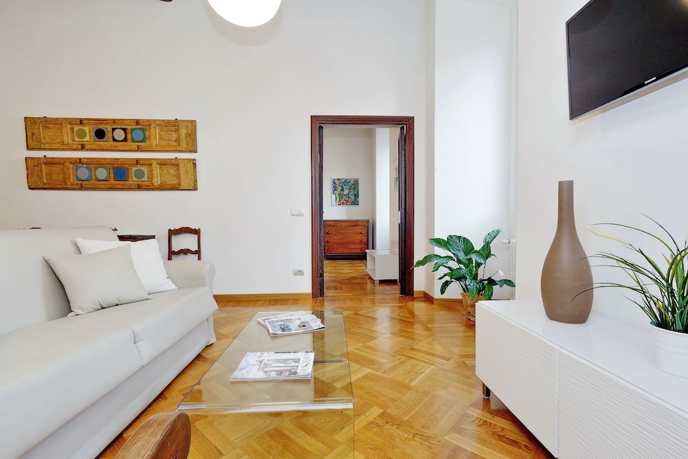 Giulia Charme - My Extra Home 14/25